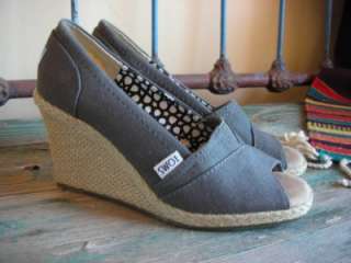 TOMS Shoes Womens Gray Calypso Canvas Wedges Size 6  