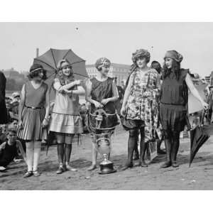  1922 photo Group winners, Bathing Beach, 6/17/22