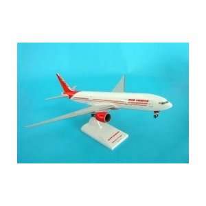  Skymarks Air India 777 200LR Model Plane Toys & Games