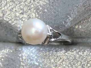 8mm Iridescent Cultured Pearl 60s Stunning Ring  