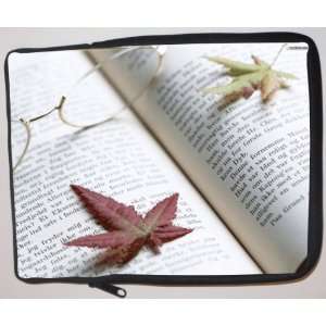 Booklover Design Laptop Sleeve   Note Book sleeve   Apple iPad   Apple 