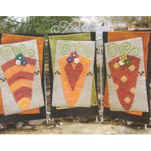  Three Carrots   Cross Stitch Pattern Arts, Crafts 