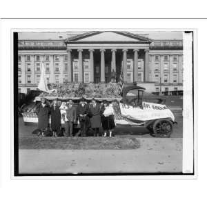   Auction of bananas for Red Cross, [11/14/25]