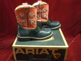 Adorable Brand New   Girls Ariat Fatbaby Black Hearts Boots ~Cowgirl 