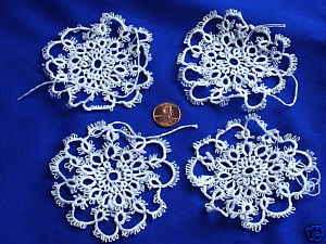 mini tatted white floral motif 3 1/2 inch round set  