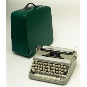  1960 Olympia SM5 Monica Manual Typewriter (Beige / Silver 