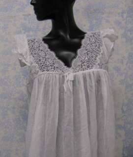 NWOT Oscar de la Renta Cotton Robes Sleepwear / White   Size M  