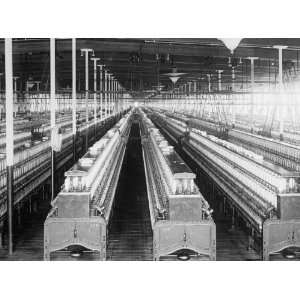   photo Cotton mills spinning frames, Coolidge Mills, Manchester, N.H