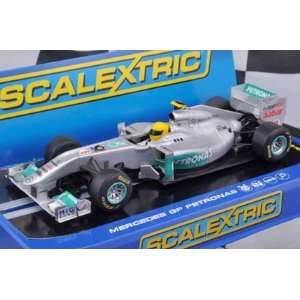 32 Scalextric Analog Slot Cars   Mercedes GP Petronas 2011 (Digital 