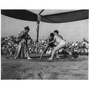  Japanese Americans,Santa Anita,CA,c1943,sumo wrestling 