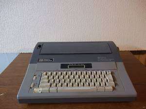 Smith Corona Electronic Typewriter & WP # SD 670  