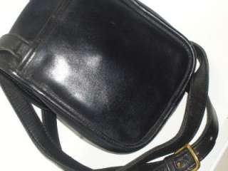   Vintage Black Leather Turnlock Flap Cross Body Messenger Bag #LA8 4140