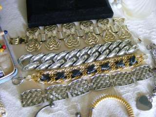 Huge 200 pc Vintage Costume Estate Jewelry Rings ERs Brooch Bracelet 