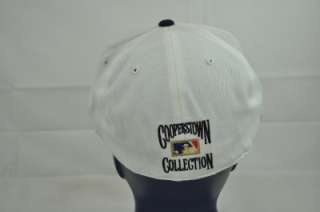 MITCHELL& NESS WHITE BLACK CHICAGO WHITE SOX COOPERSTOWN FITTED CAP 