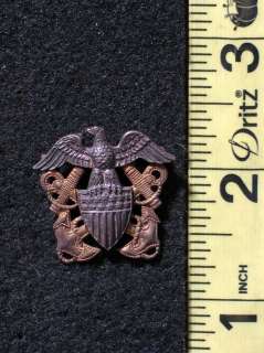   WWII U.S. Navy U.S.N. Hat Pin / Badge Eagle & Crossed Anchors  