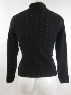 Condition Pre owned . This sweater is in good condition. Minimal wear 