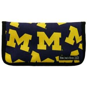 Michigan Wolverines Navy Blue Checkbook Cover  Sports 