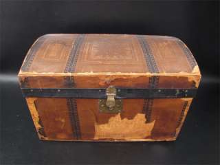 Vintage Wood Dome Doll Trunk W/Tray Leather Handles  