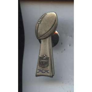  Original 1986 NFL Super Bowl 20 Press Pin NRMT   NFL Pins 