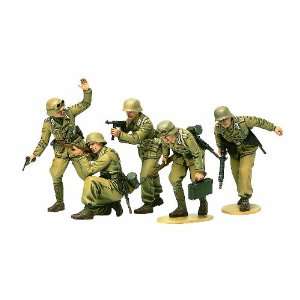  1/35 German Africa Corps Infantry (5 Figures) Toys 
