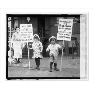   pickets at Raleigh Hotel waiters strike 