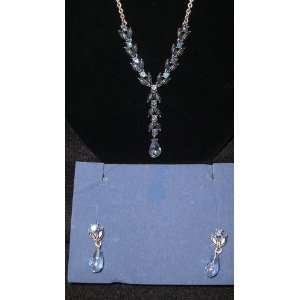 Avon Blue Necklace and Earring Gift Set 