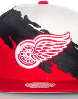 MITCHELL AND NESS RED WINGS PAINTBRUSH SNAPBACK CAP  