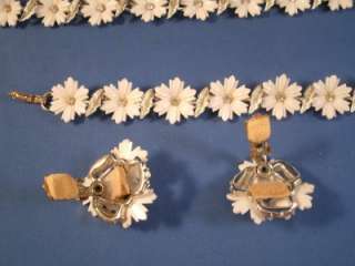 Vintage Coro Parure Gold Tone With White Flowers Choker, Bracelet and 