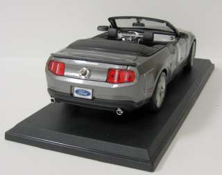   Mustang GT Diecast Model Car   Maisto   118 Scale   Gray   New in box
