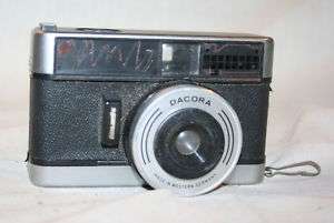 VINTAGE DAKORA 35 CAMERA COLLECTIBLE CAMERA  