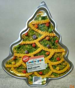 Wilton Cookie Pan Christmas Tree 2105 6206 Aluminum  