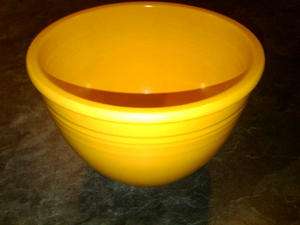 Vintage Fiestaware Yellow #4 Mixing bowl  
