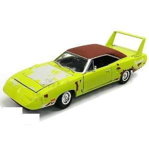   Johnny Lightning   Plymouth Superbird Hard Top (1970, 124, lime Green