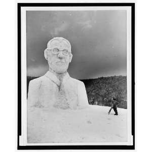  Giant snowman of Dr Jonas Salk,1914 95,Stowe,VT,boy