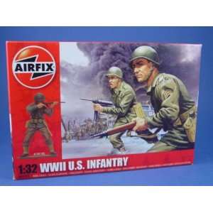   32 Toy Soldiers WWII US Army Infantry 14 Piece Set 2703 Toys & Games